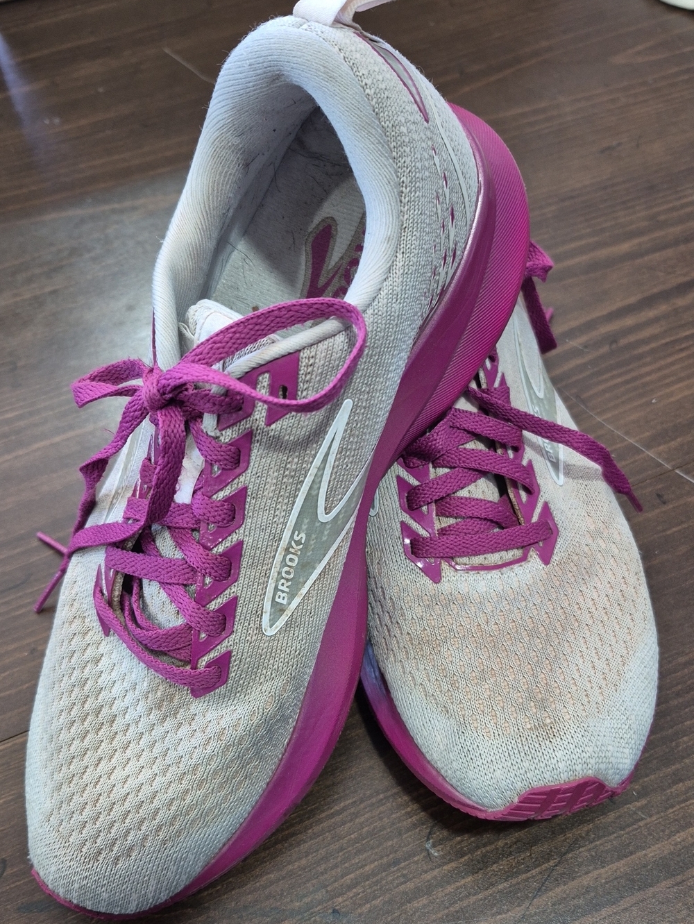Brooks Women's Athletic Shoes — Gray and Magenta Running Trainers